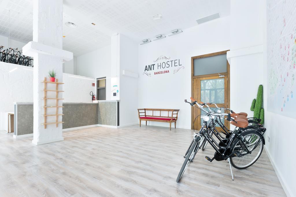 Ant Hostel Barcelona Exterior photo